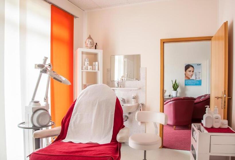 בית מלון כפרי Ahornhof