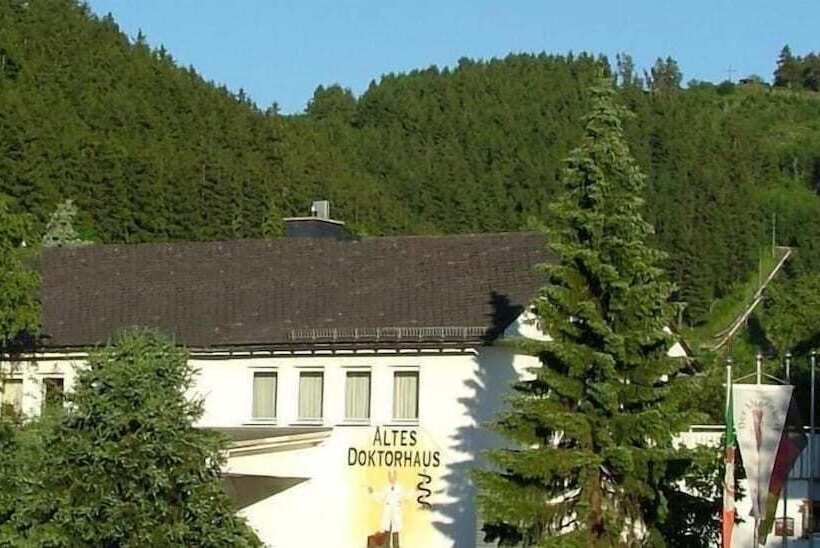 Altes Doktorhaus Hotel Garni