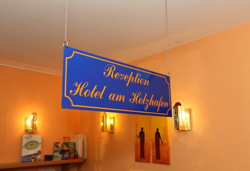 فندق Am Holzhafen
