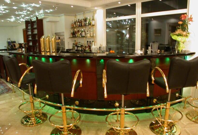 Отель Angerhof Kur  Und Thermen