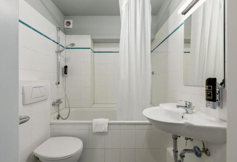 فندق a&o Koln Hauptbahnhof