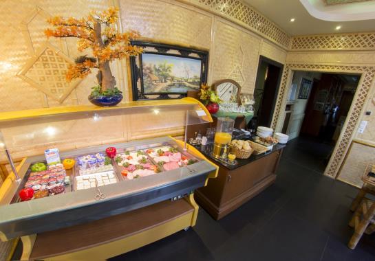 فندق & Restaurant Asia New World