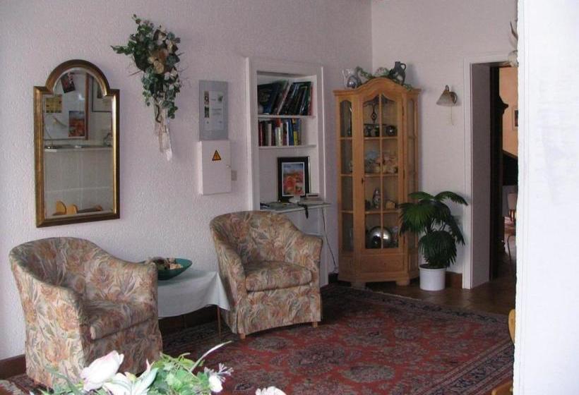 Отель Barbarossa Garni Bei Hanau