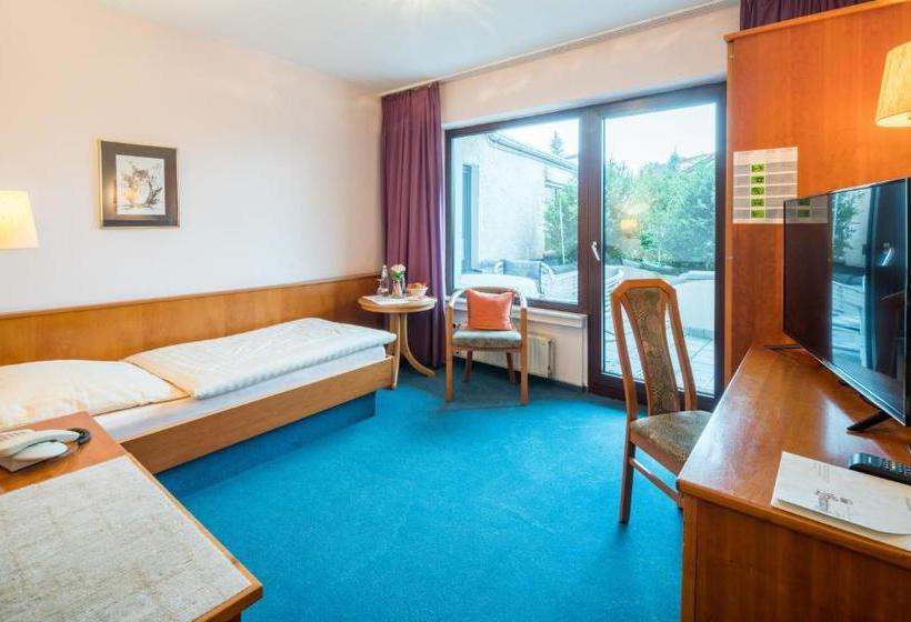 ホテル Barbarossa Garni Bei Hanau