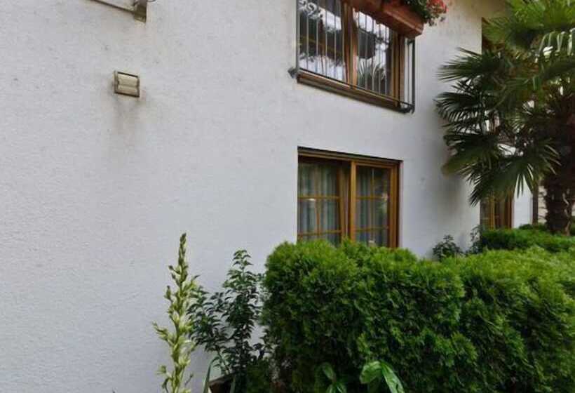 בית מלון כפרי Blume