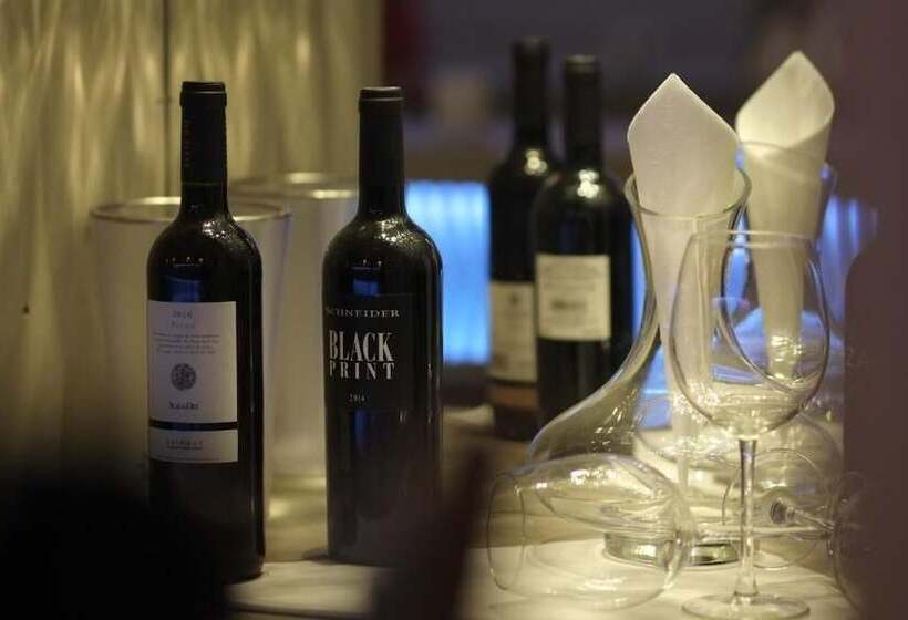 فندق Brunnenhof International