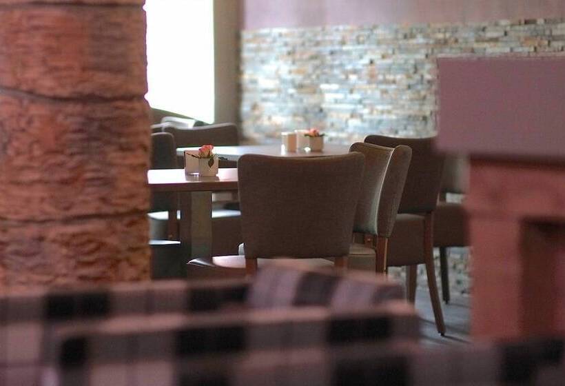 فندق Brunnenhof International