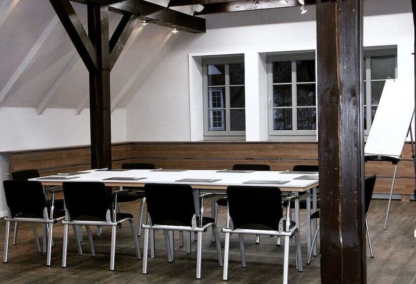 فندق Brunnenhof International