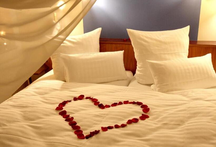 Отель Deutsches Haus