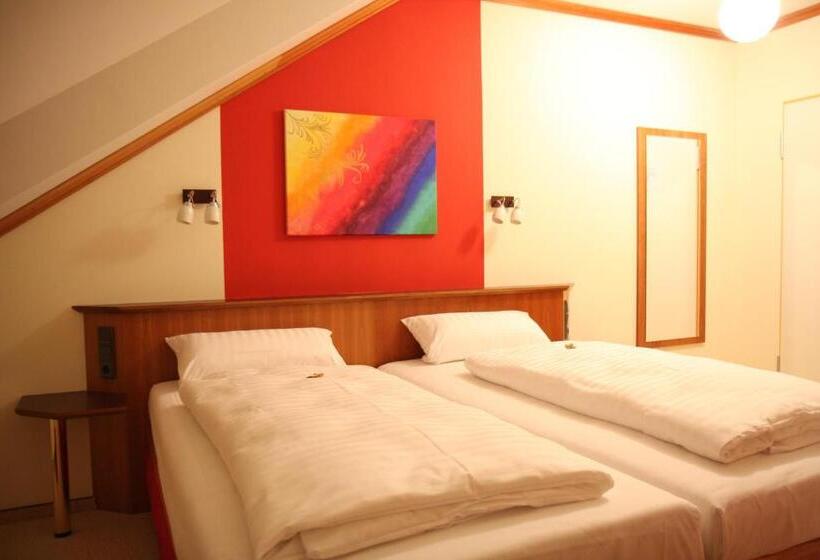 Отель Deutsches Haus