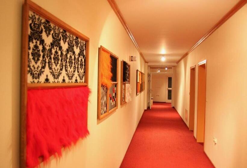 Отель Deutsches Haus