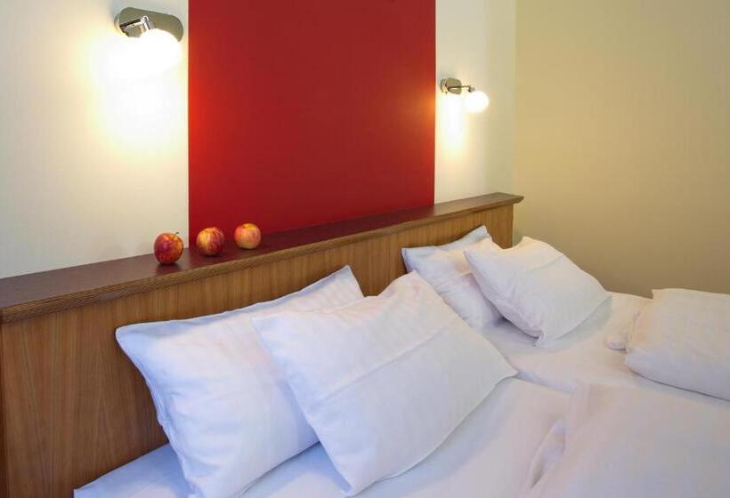 Отель Deutsches Haus