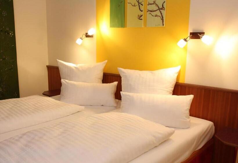 Отель Deutsches Haus