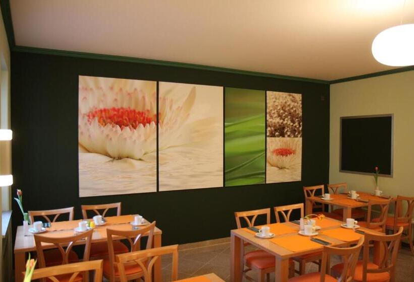 Отель Deutsches Haus