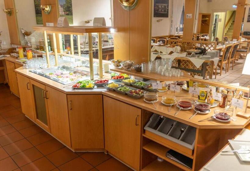 هتل Fallersleber Spieker