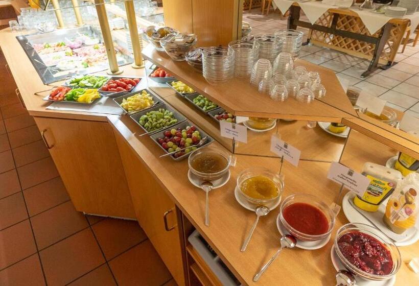 هتل Fallersleber Spieker