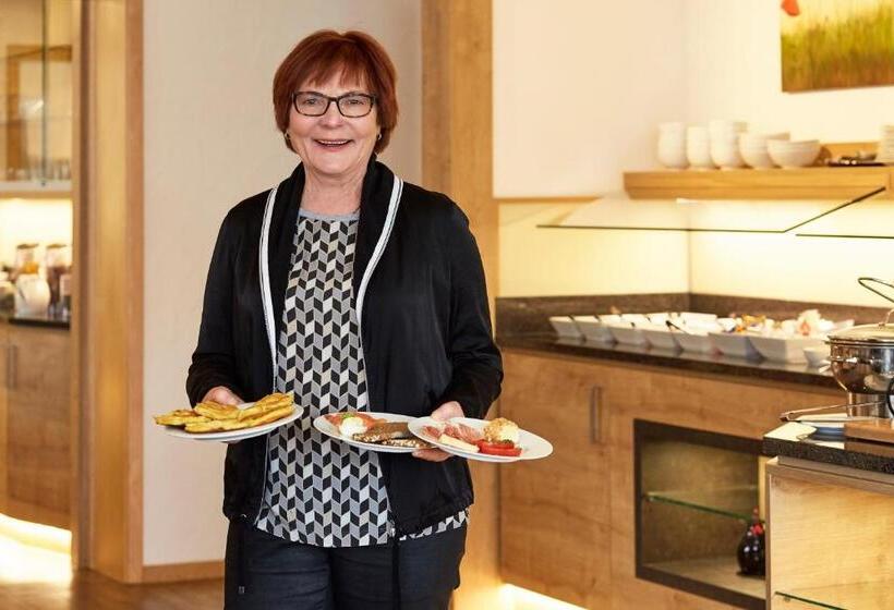 酒店 & Ferienappartements Edelweiss