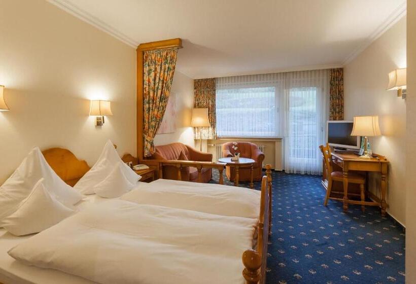 هتل Garni Fürst Von Waldeck