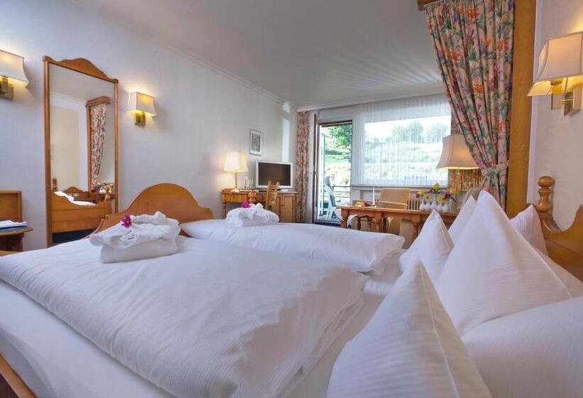 هتل Garni Fürst Von Waldeck