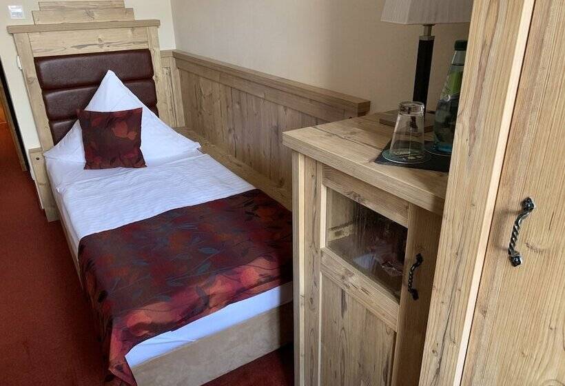 בית מלון כפרי Goldner Löwe