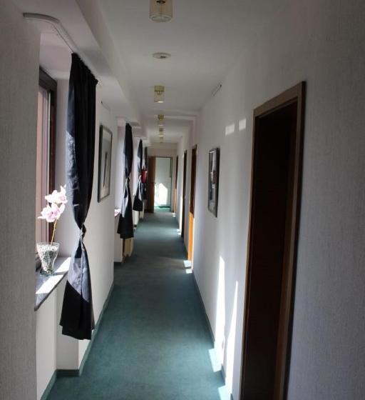 فندق Gz  Airport Köln Bonn