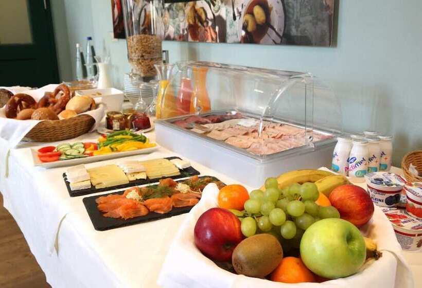 ホテル Hubertushöhe