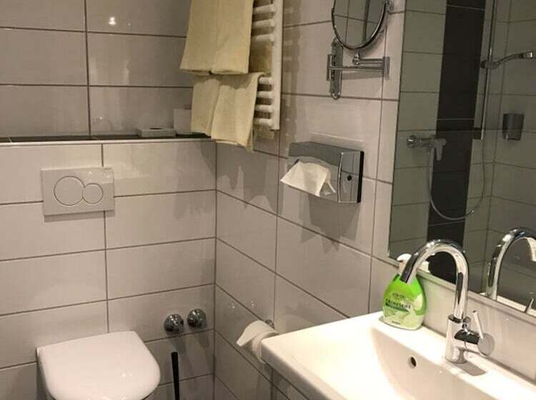 هتل International Am Theater