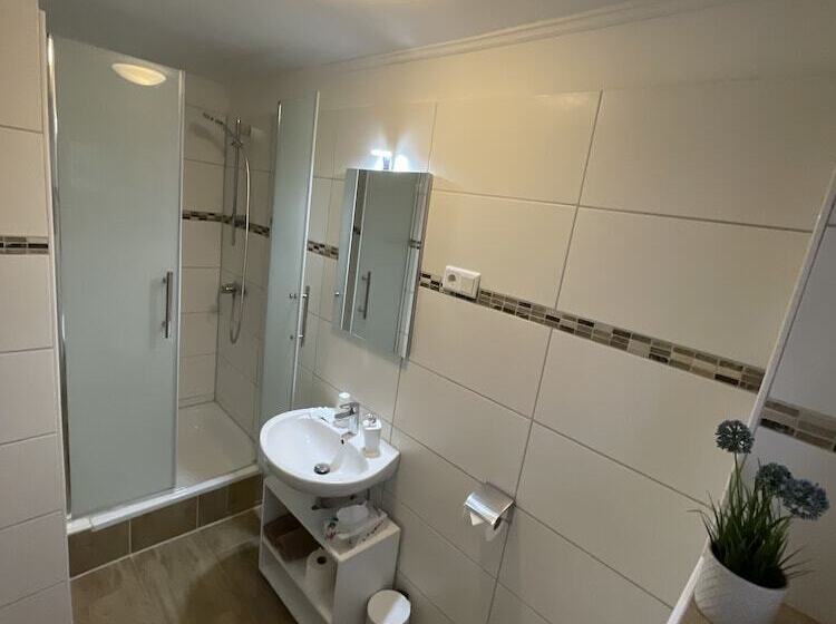 호텔 Kolossos Düsseldorf   Neuss