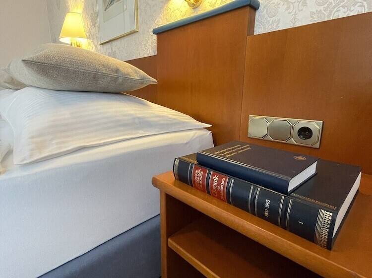 호텔 Kolossos Düsseldorf   Neuss