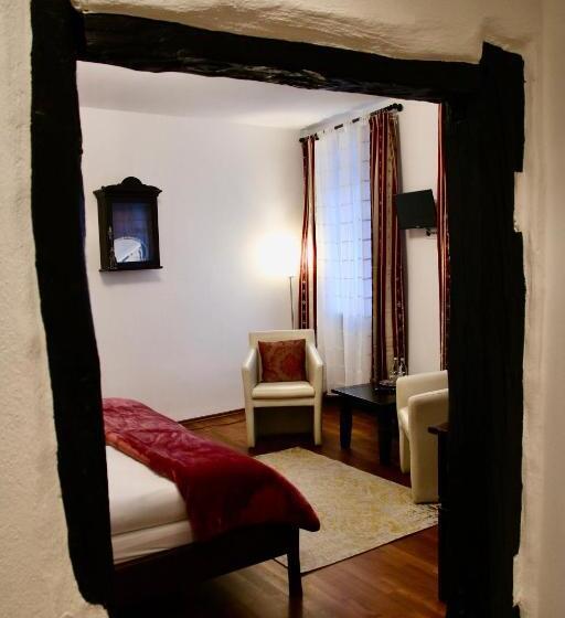 Отель L Ostello Altstadt