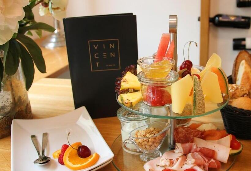 Отель L Ostello Altstadt