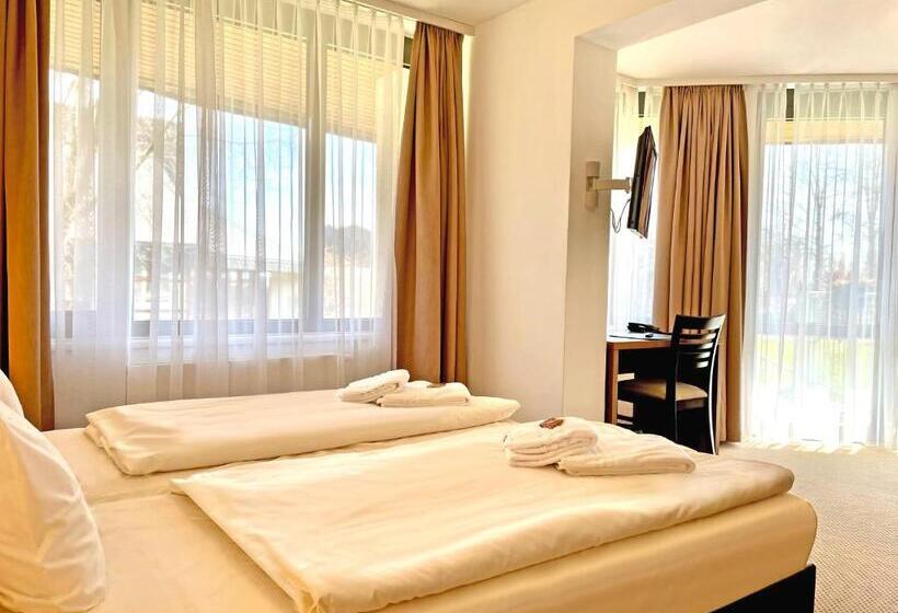 호텔 Landhaus Nordhelle Garni