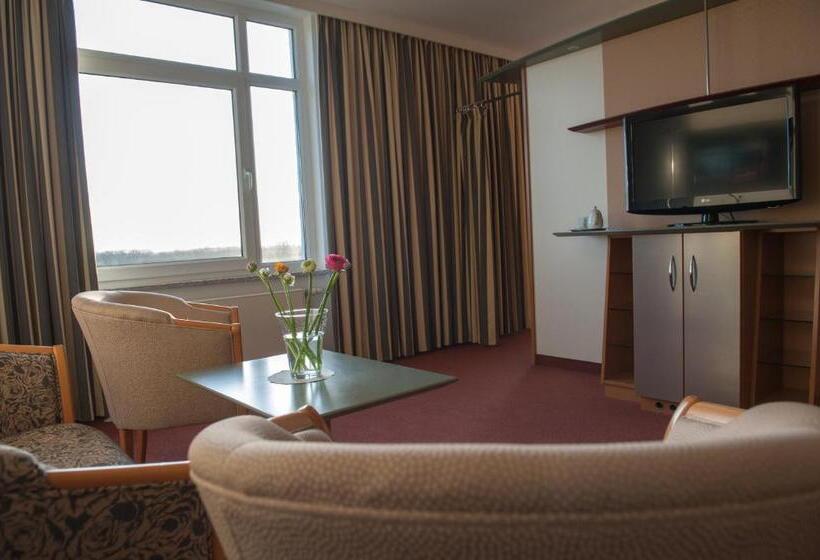 فندق Motorsport Arena