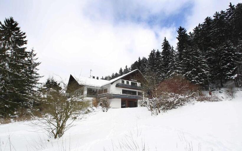 ホテル Pension Zum Paradies