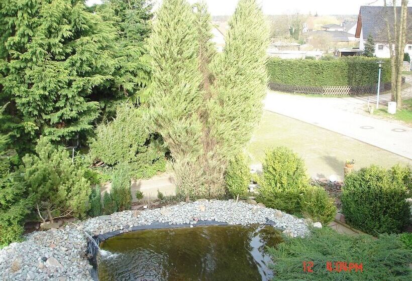 호텔 Pension Zum Schwanenteich