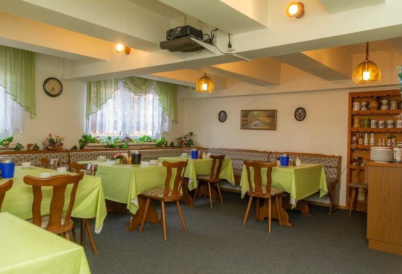 호텔 Pension Zum Schwanenteich