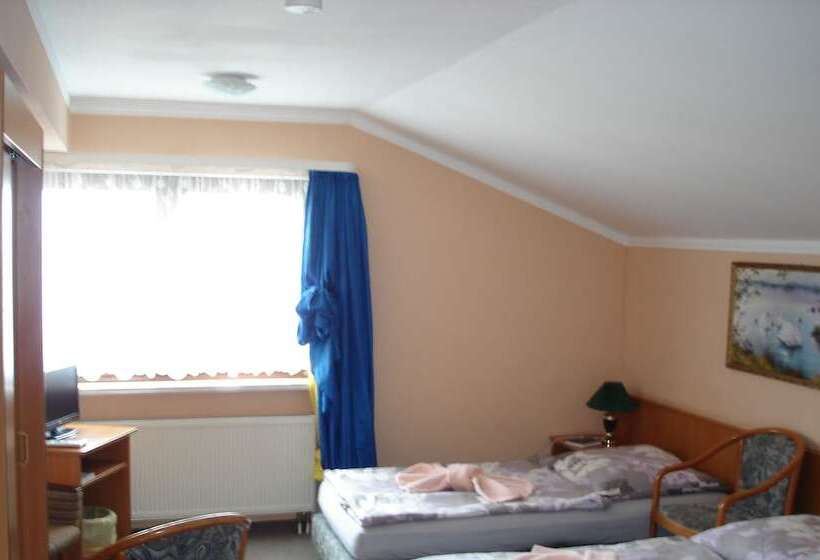 호텔 Pension Zum Schwanenteich