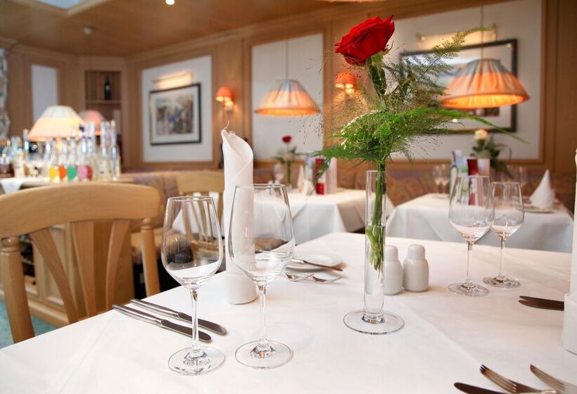 Отель Post Usseln Ring