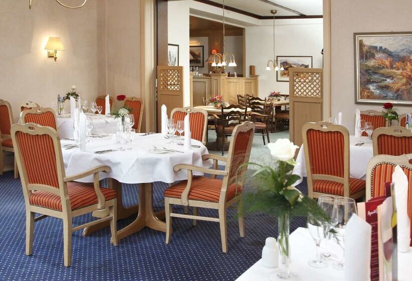 Отель Post Usseln Ring