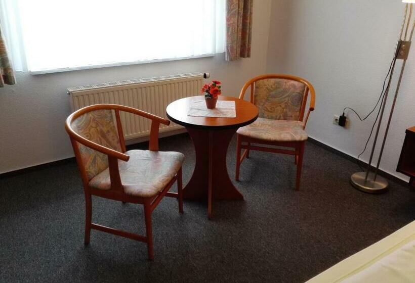 Отель Quernetal