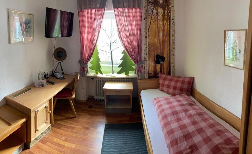 هتل Restaurant   Café Forsthaus Lahnquelle