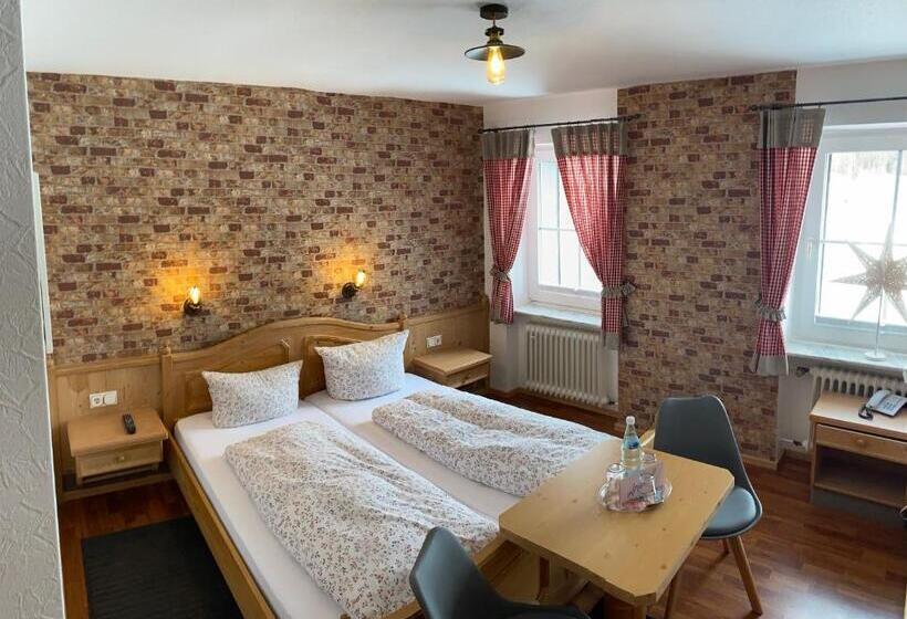 هتل Restaurant   Café Forsthaus Lahnquelle