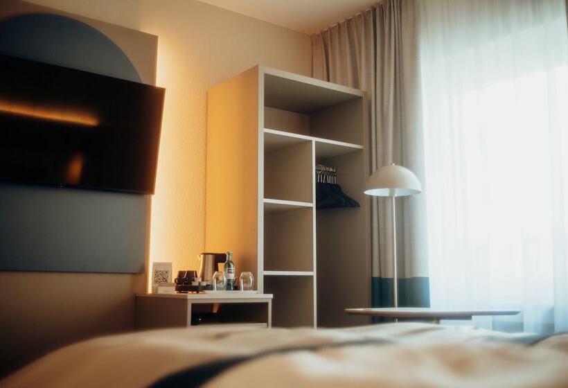 هتل Guestified Liyana