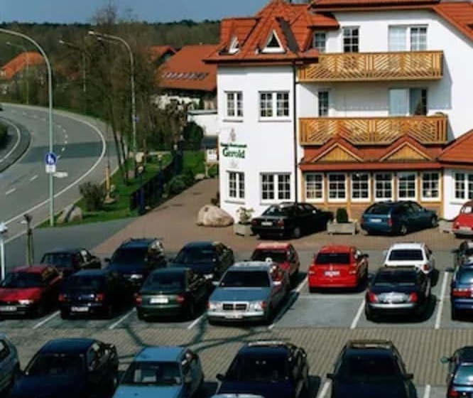 هتل Restaurant Gerold