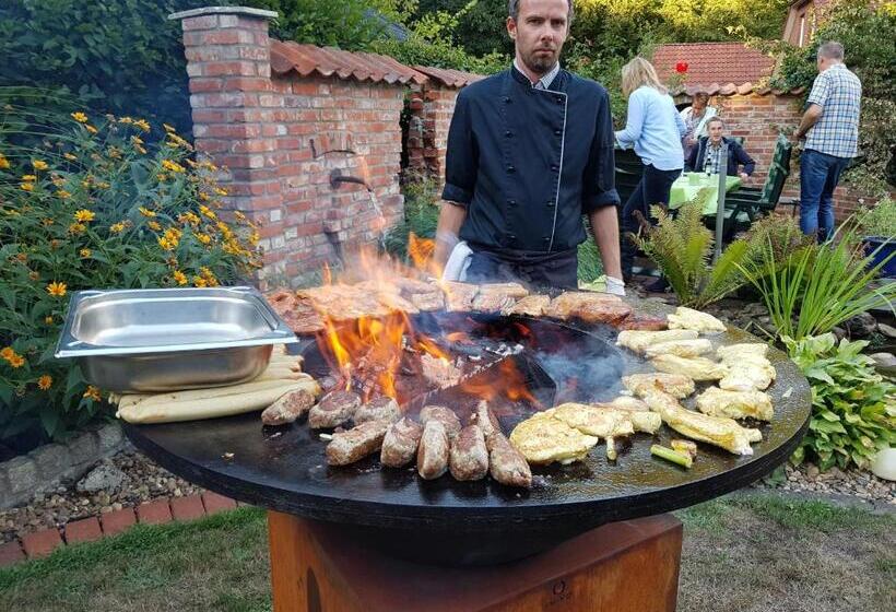 فندق & Restaurant Zum Deutschen Hause