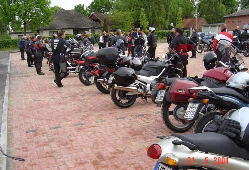 فندق & Restaurant Zum Deutschen Hause