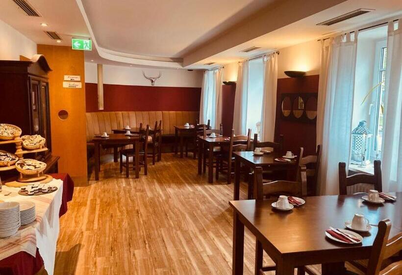 Отель Rosenheimer Hof