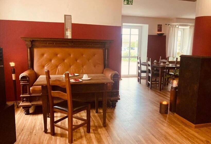 Отель Rosenheimer Hof