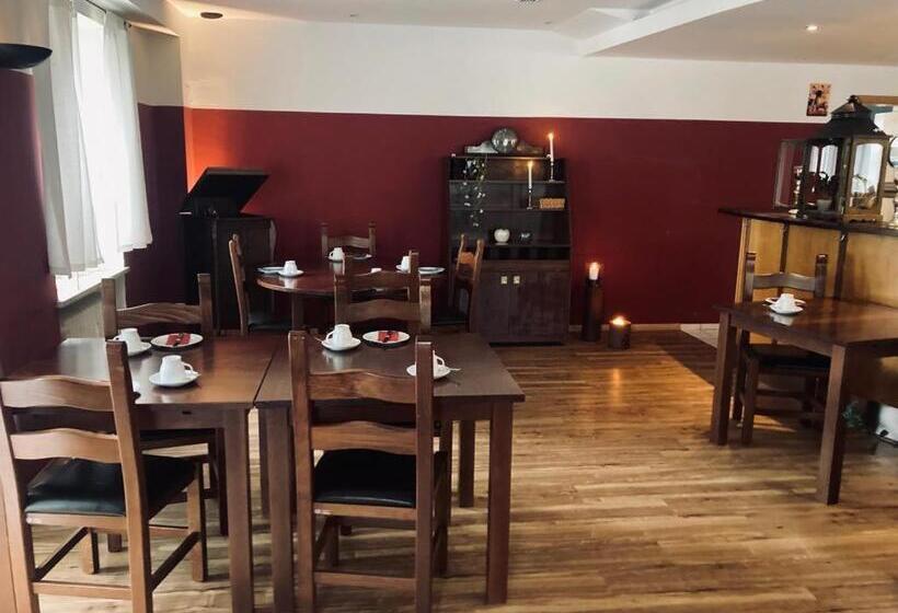 Отель Rosenheimer Hof