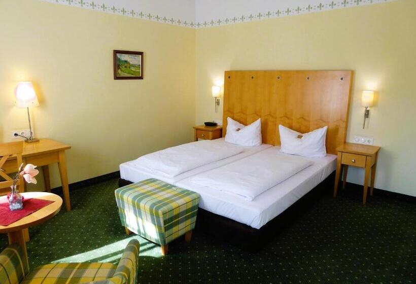 Отель Rosenheimer Hof